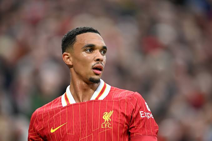 ประวัตินักเตะฟุตบอล Trent Alexander-Arnold